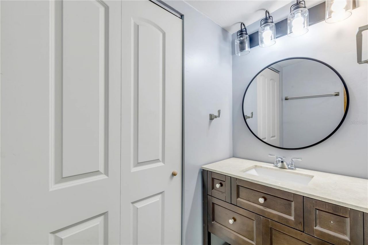 921 E 2nd Avenue, New Smyrna Beach, FL 32169 Photo