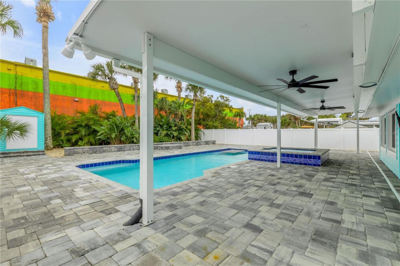 921 E 2nd Avenue, New Smyrna Beach, FL 32169 Photo