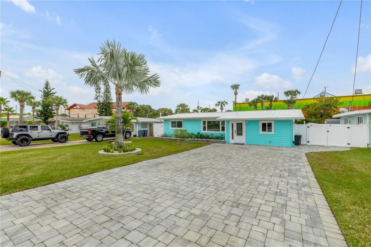 921 E 2nd Avenue, New Smyrna Beach, FL 32169 Photo