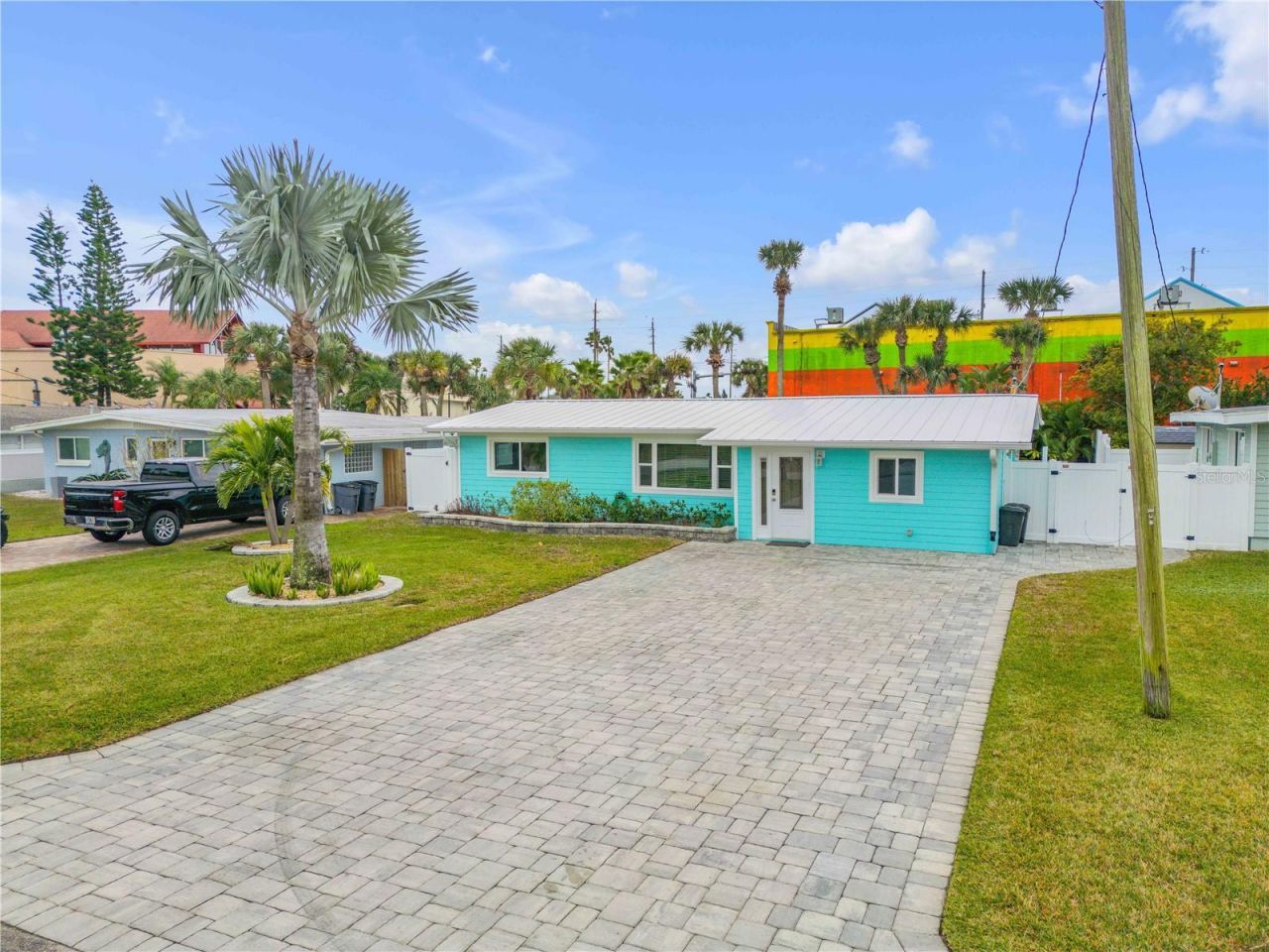 921 E 2nd Avenue, New Smyrna Beach, FL 32169 Photo