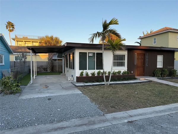 18015 2ND STREET E, REDINGTON SHORES, FL 33708