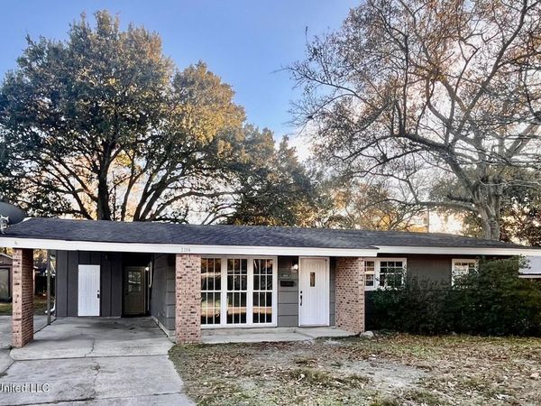 2304 Tucker Avenue, Pascagoula, MS 39567