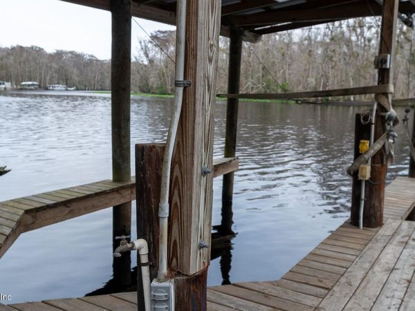 155 FRAN Lane, Satsuma, FL 32189