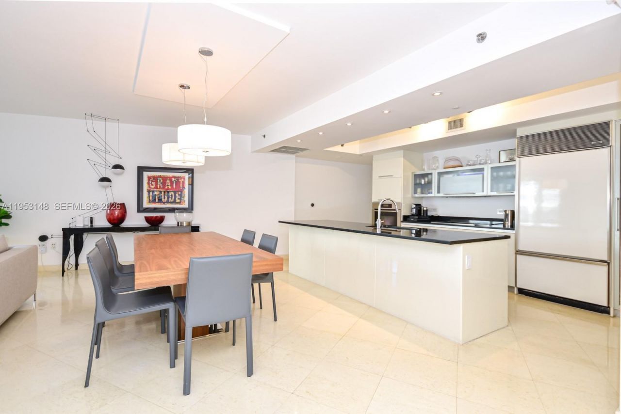 17201 Collins Ave, Unit 707, Sunny Isles Beach, FL 33160 Photo