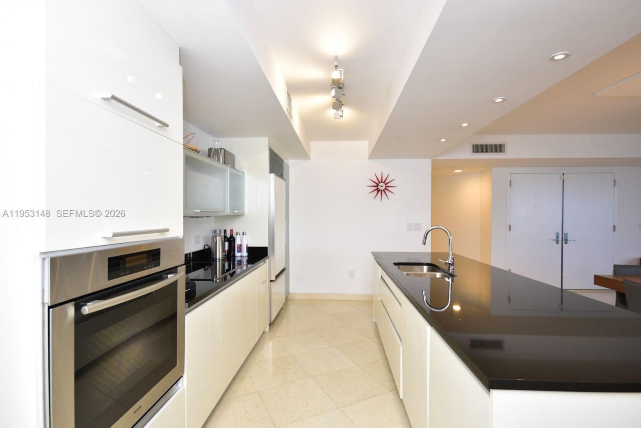 17201 Collins Ave, Unit 707, Sunny Isles Beach, FL 33160 Photo