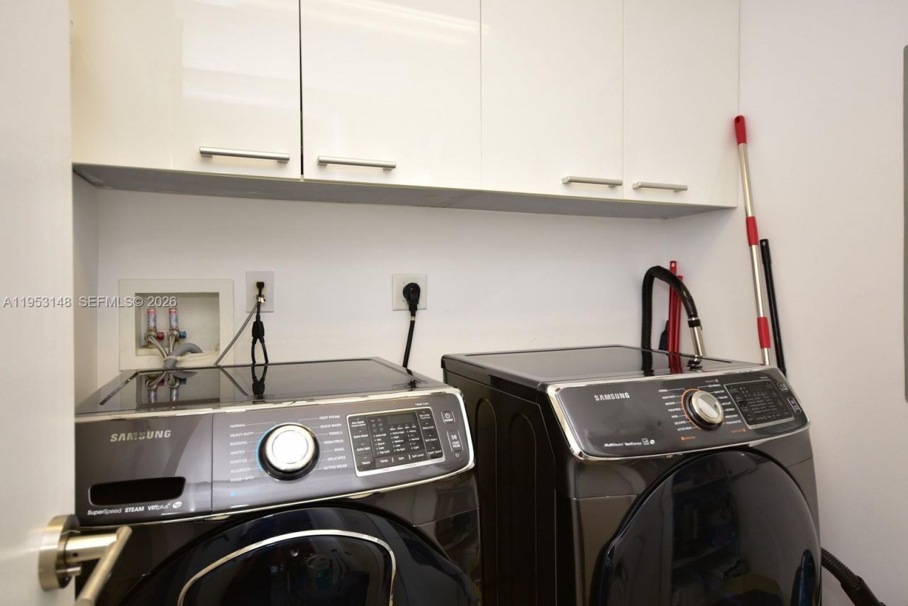 17201 Collins Ave, Unit 707, Sunny Isles Beach, FL 33160 Photo