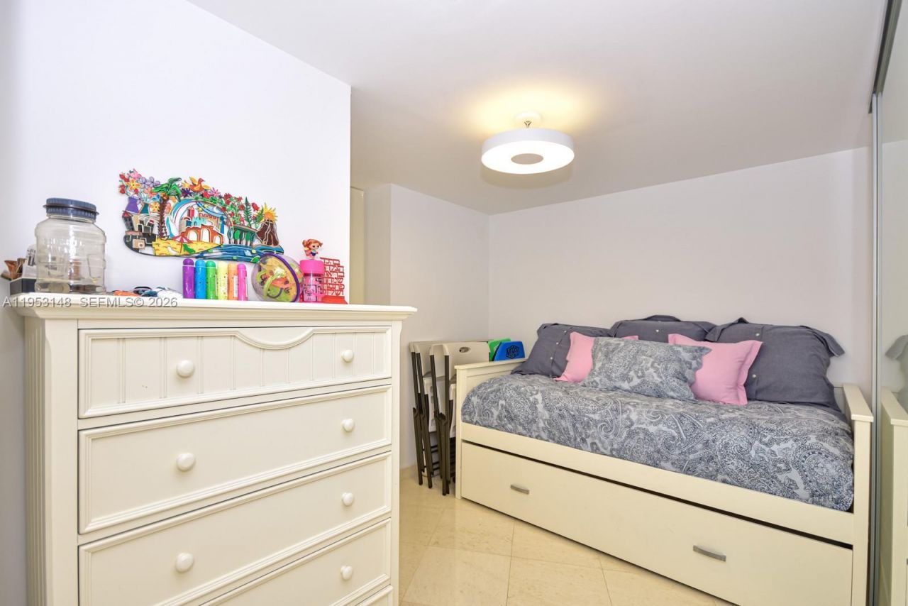 17201 Collins Ave, Unit 707, Sunny Isles Beach, FL 33160 Photo