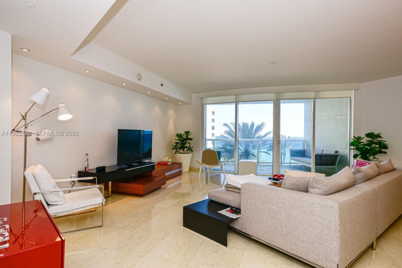 17201 Collins Ave, Unit 707, Sunny Isles Beach, FL 33160 Photo