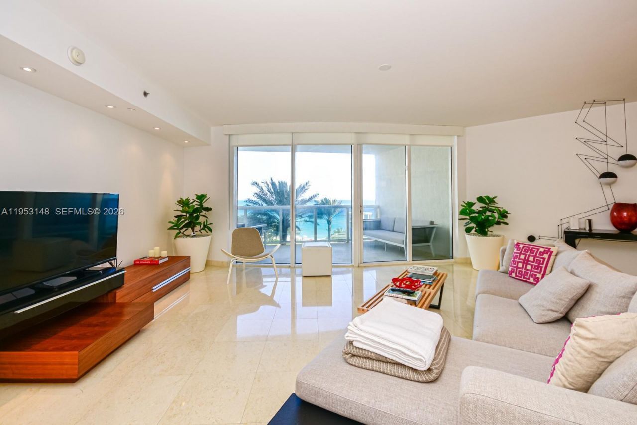 17201 Collins Ave, Unit 707, Sunny Isles Beach, FL 33160 Photo