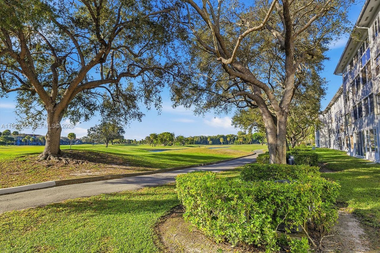 1300 SW 125th Ave , Unit 306K, Pembroke Pines, FL 33027 Photo