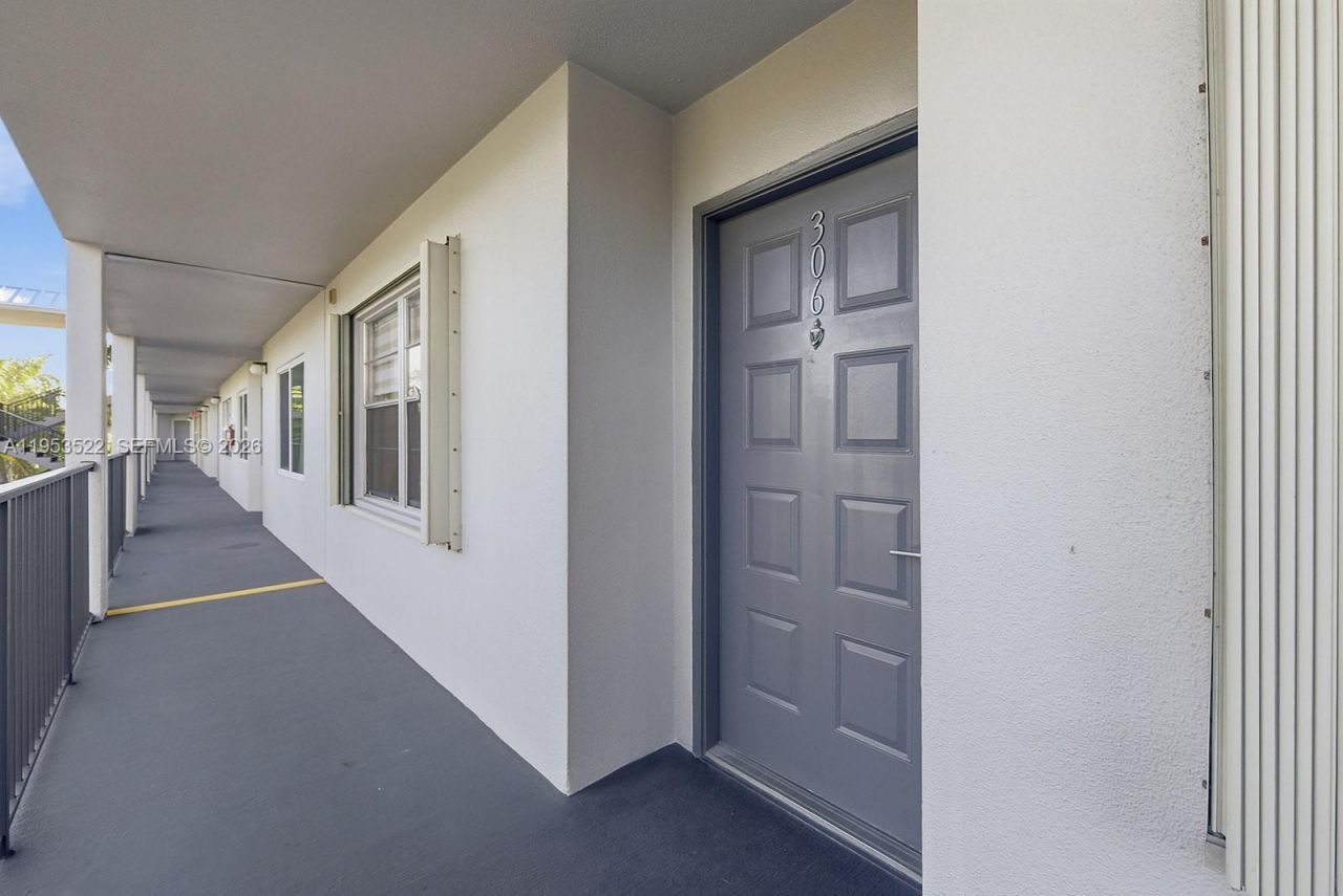 1300 SW 125th Ave , Unit 306K, Pembroke Pines, FL 33027 Photo