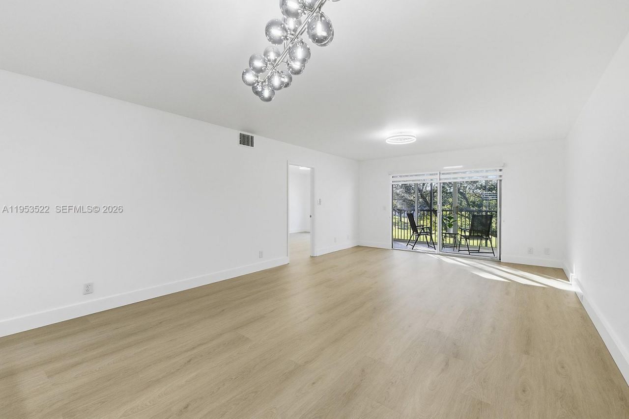 1300 SW 125th Ave , Unit 306K, Pembroke Pines, FL 33027 Photo