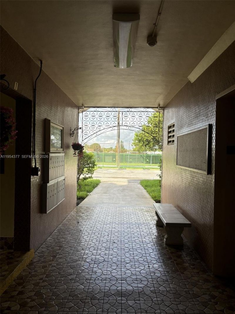 17001 NE 13th Ave, Unit 314, Miami, FL 33162 Photo