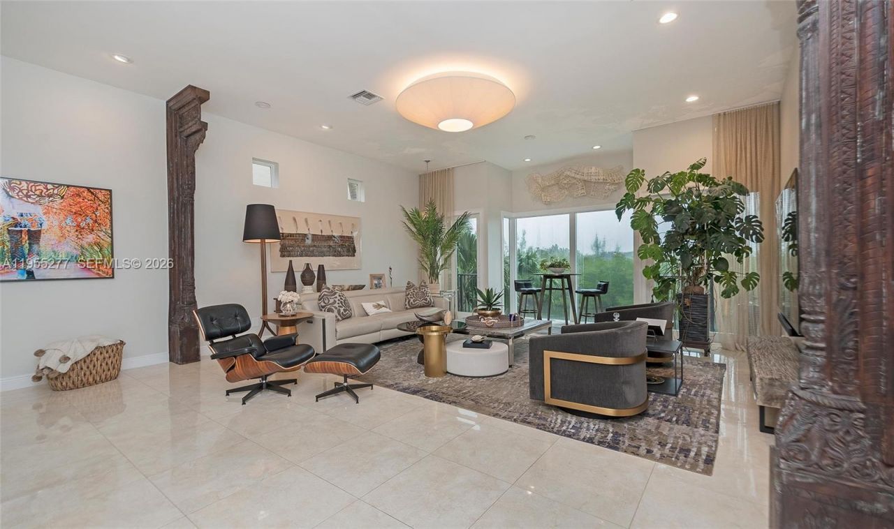 6114 Paradise Point Dr , Palmetto Bay, FL 33157 Photo