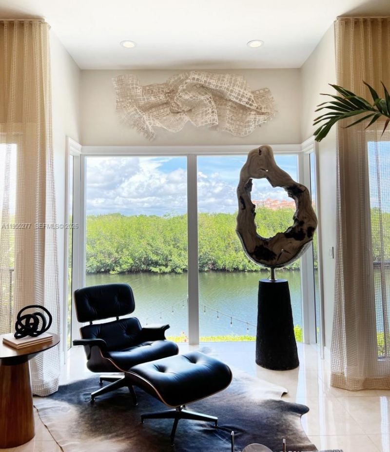 6114 Paradise Point Dr , Palmetto Bay, FL 33157 Photo