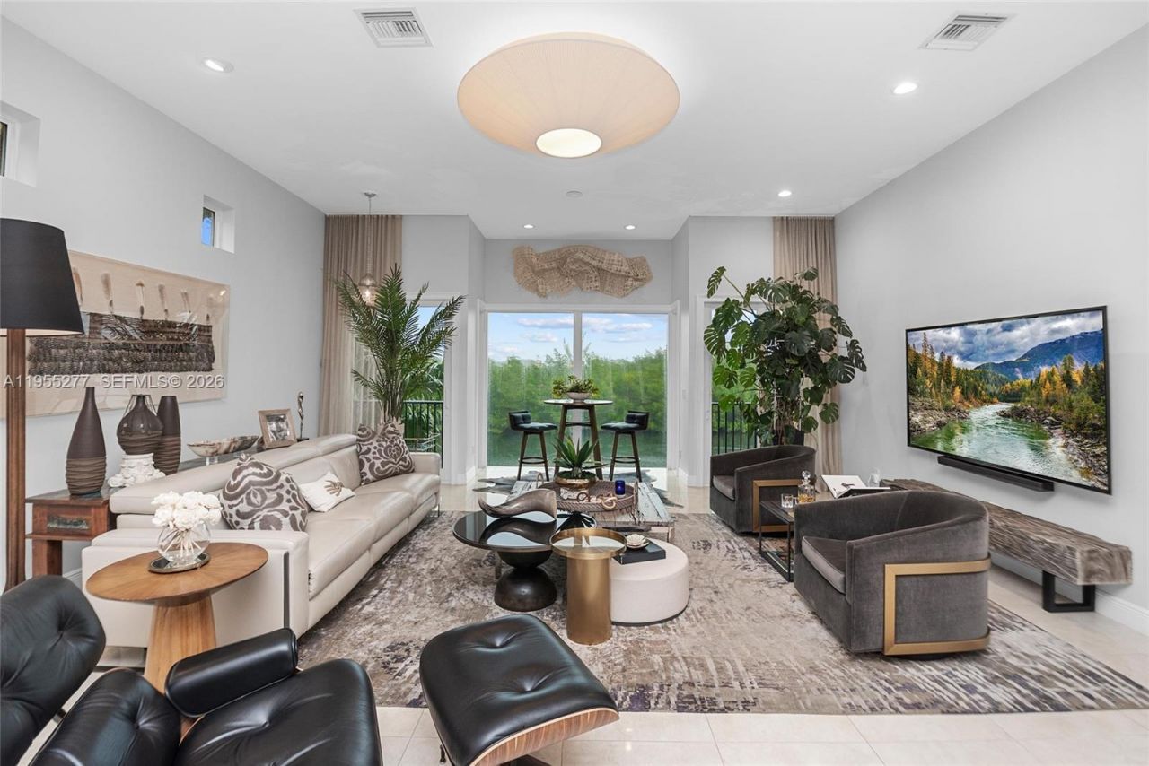 6114 Paradise Point Dr , Palmetto Bay, FL 33157 Photo