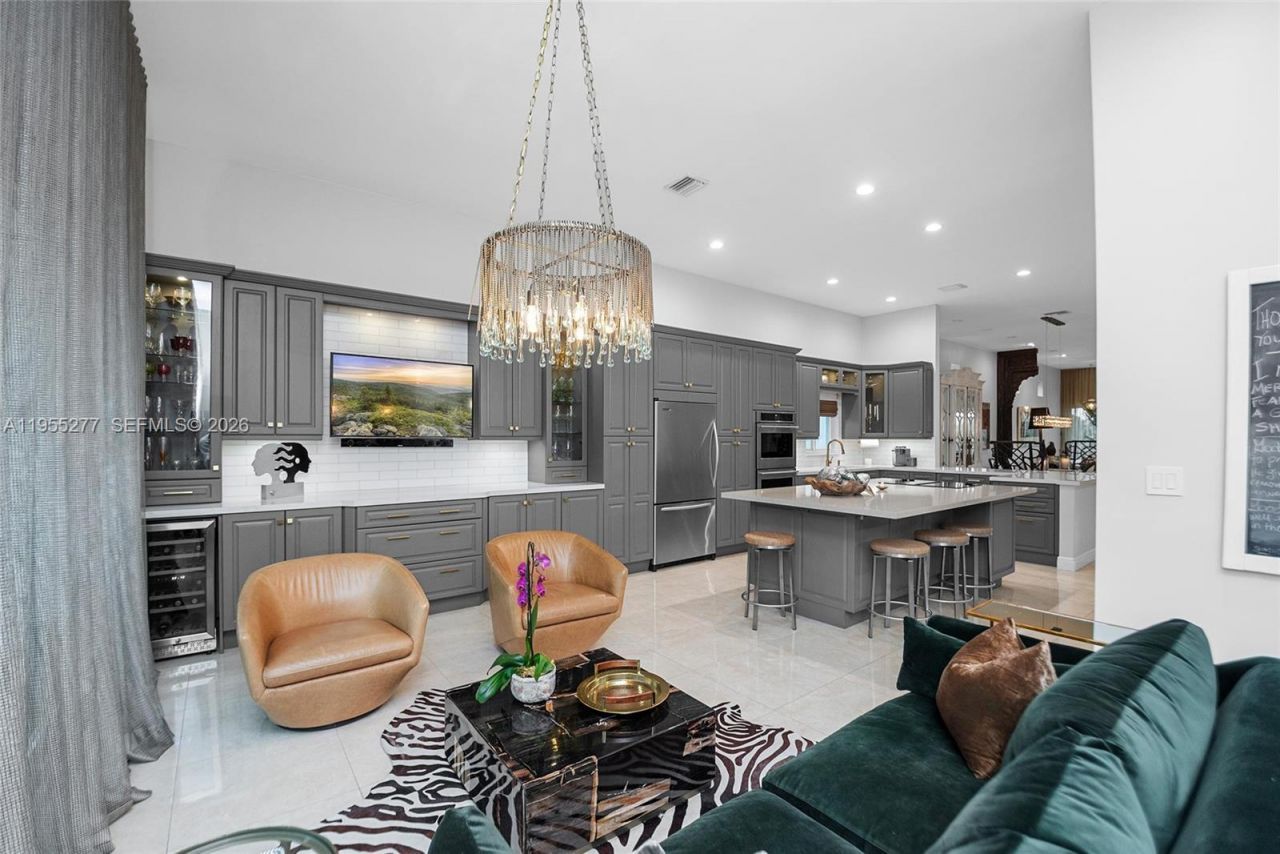 6114 Paradise Point Dr , Palmetto Bay, FL 33157 Photo