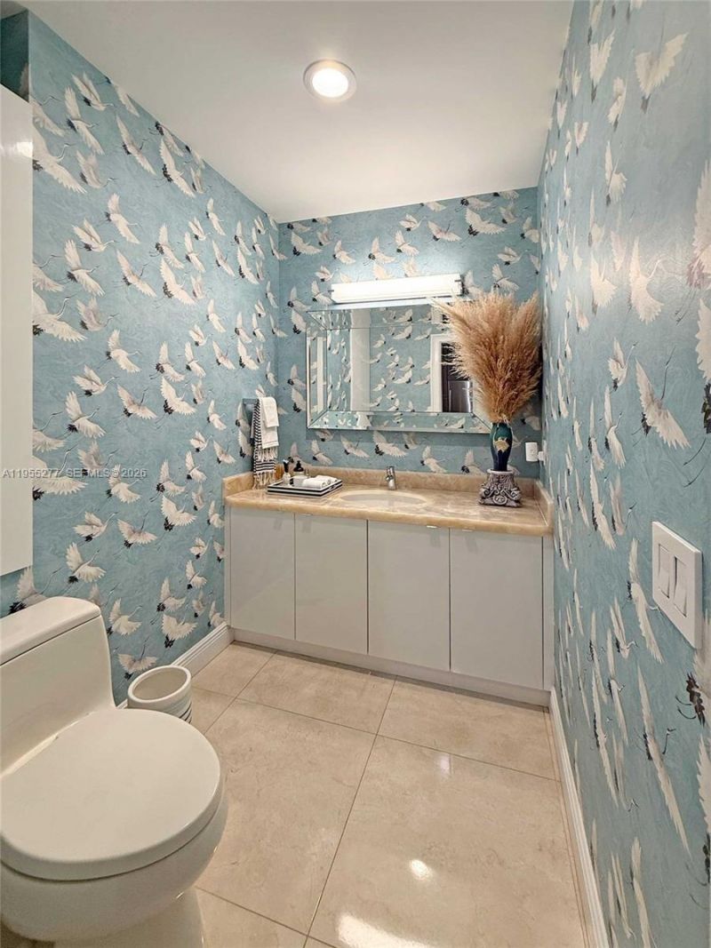 6114 Paradise Point Dr , Palmetto Bay, FL 33157 Photo