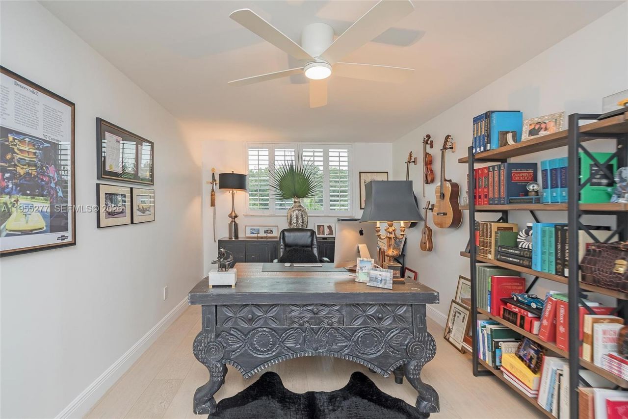 6114 Paradise Point Dr , Palmetto Bay, FL 33157 Photo