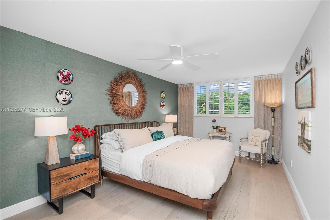 6114 Paradise Point Dr , Palmetto Bay, FL 33157 Photo