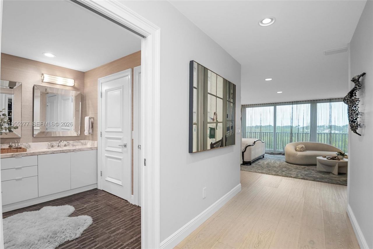 6114 Paradise Point Dr , Palmetto Bay, FL 33157 Photo