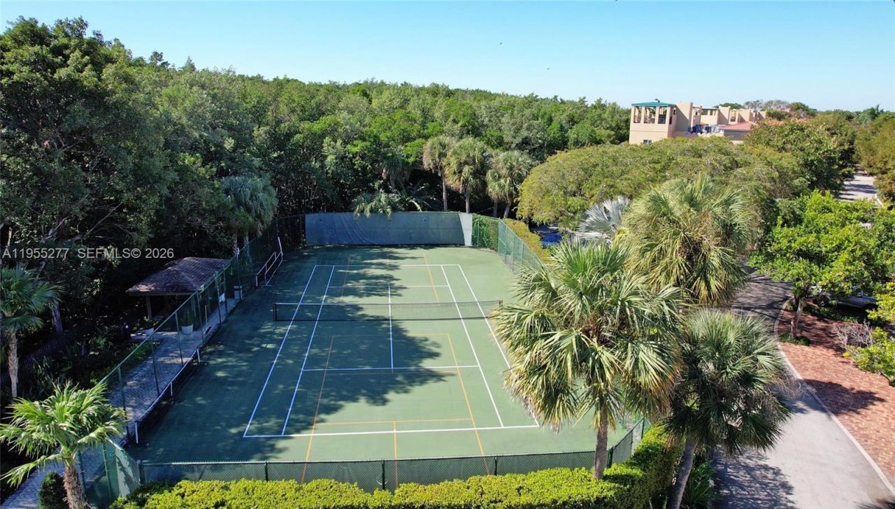 6114 Paradise Point Dr , Palmetto Bay, FL 33157 Photo