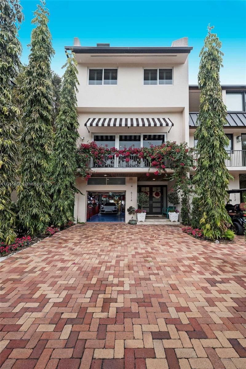 6114 Paradise Point Dr , Palmetto Bay, FL 33157 Photo