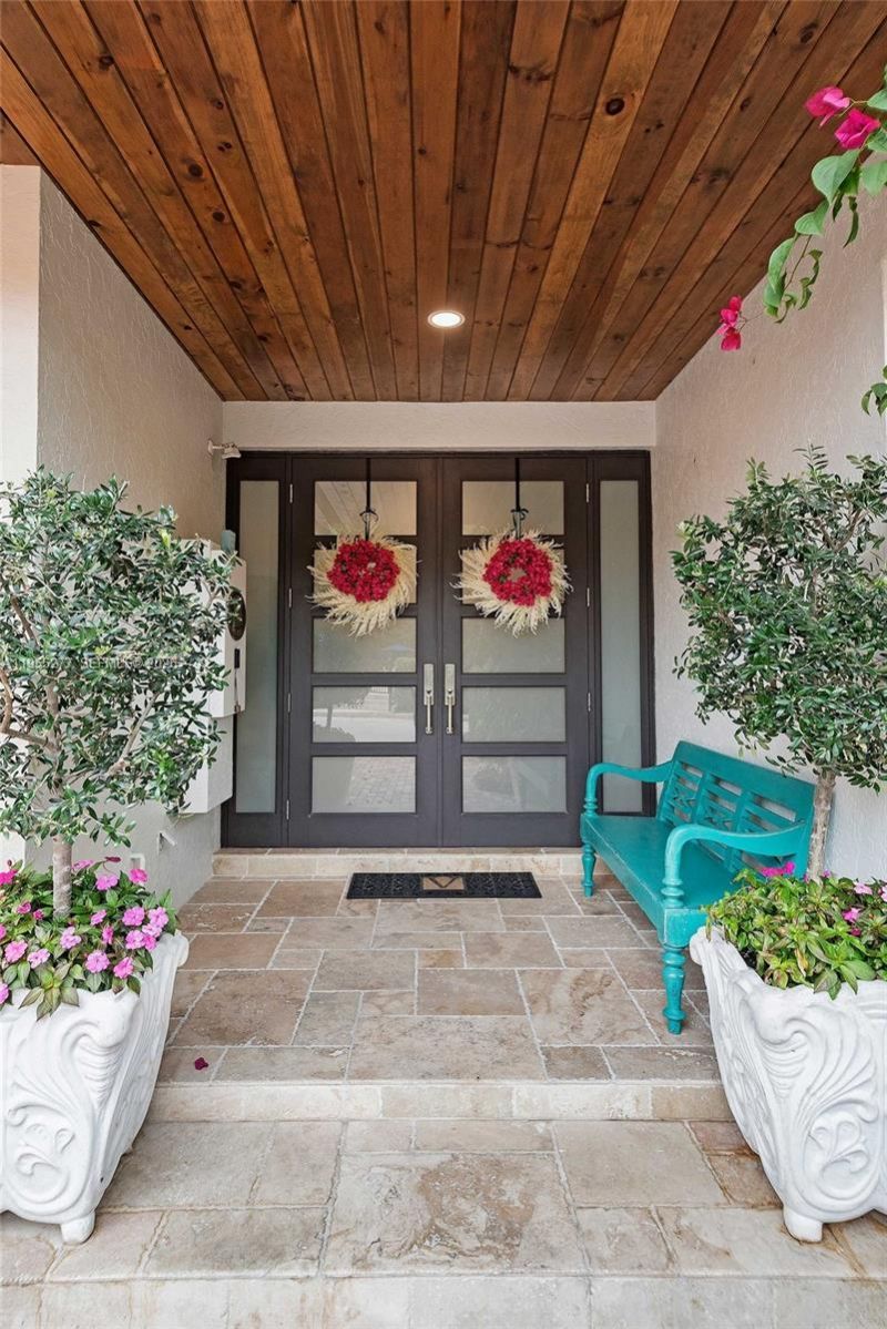 6114 Paradise Point Dr , Palmetto Bay, FL 33157 Photo