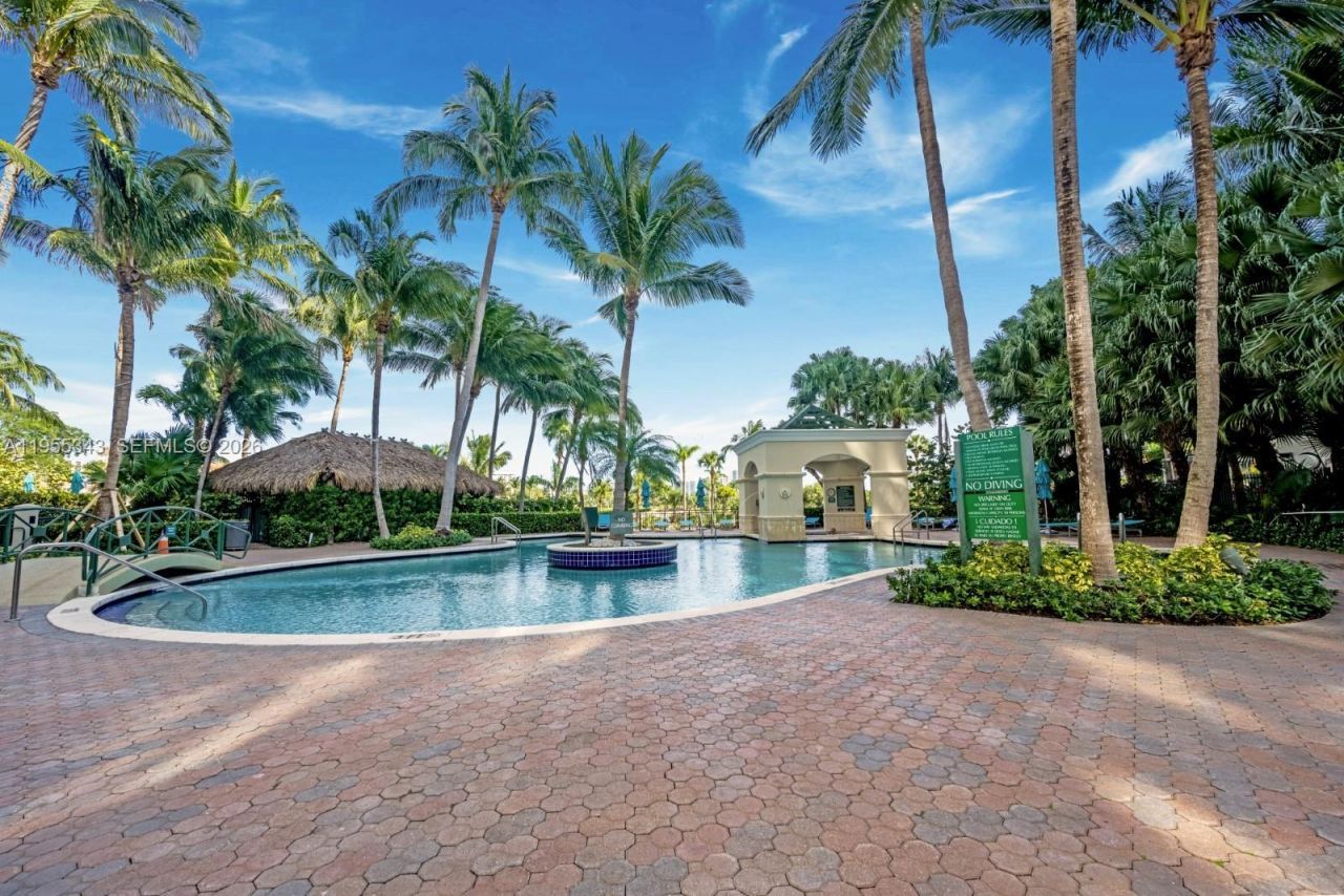 19501 W Country Club Dr, Unit 2206, Aventura, FL 33180 Photo