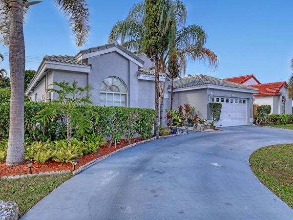 4941 Broadstone Circle, West Palm Beach, FL 33417