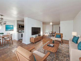 9910 60 Avenue Corona, NY 11368