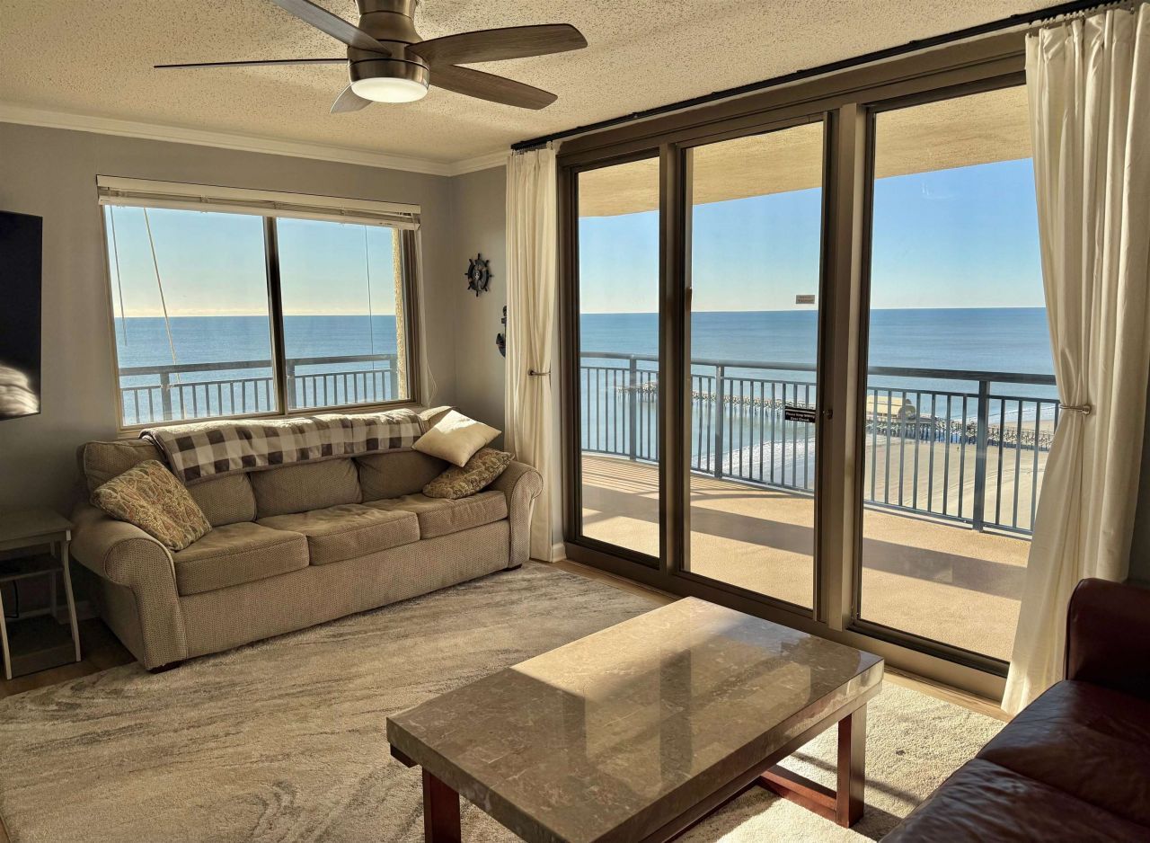 8560 Queensway Blvd. Photo 10