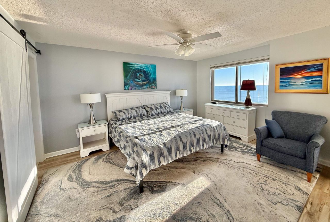 8560 Queensway Blvd. Photo 20