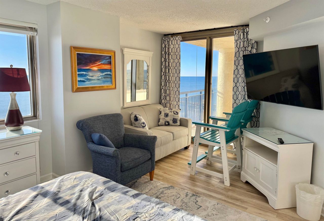 8560 Queensway Blvd. Photo 22