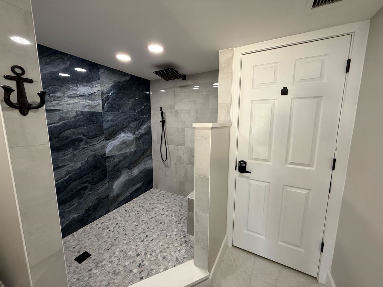 8560 Queensway Blvd. Photo 27