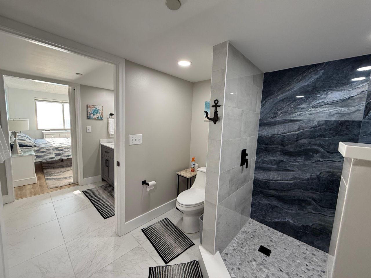 8560 Queensway Blvd. Photo 28