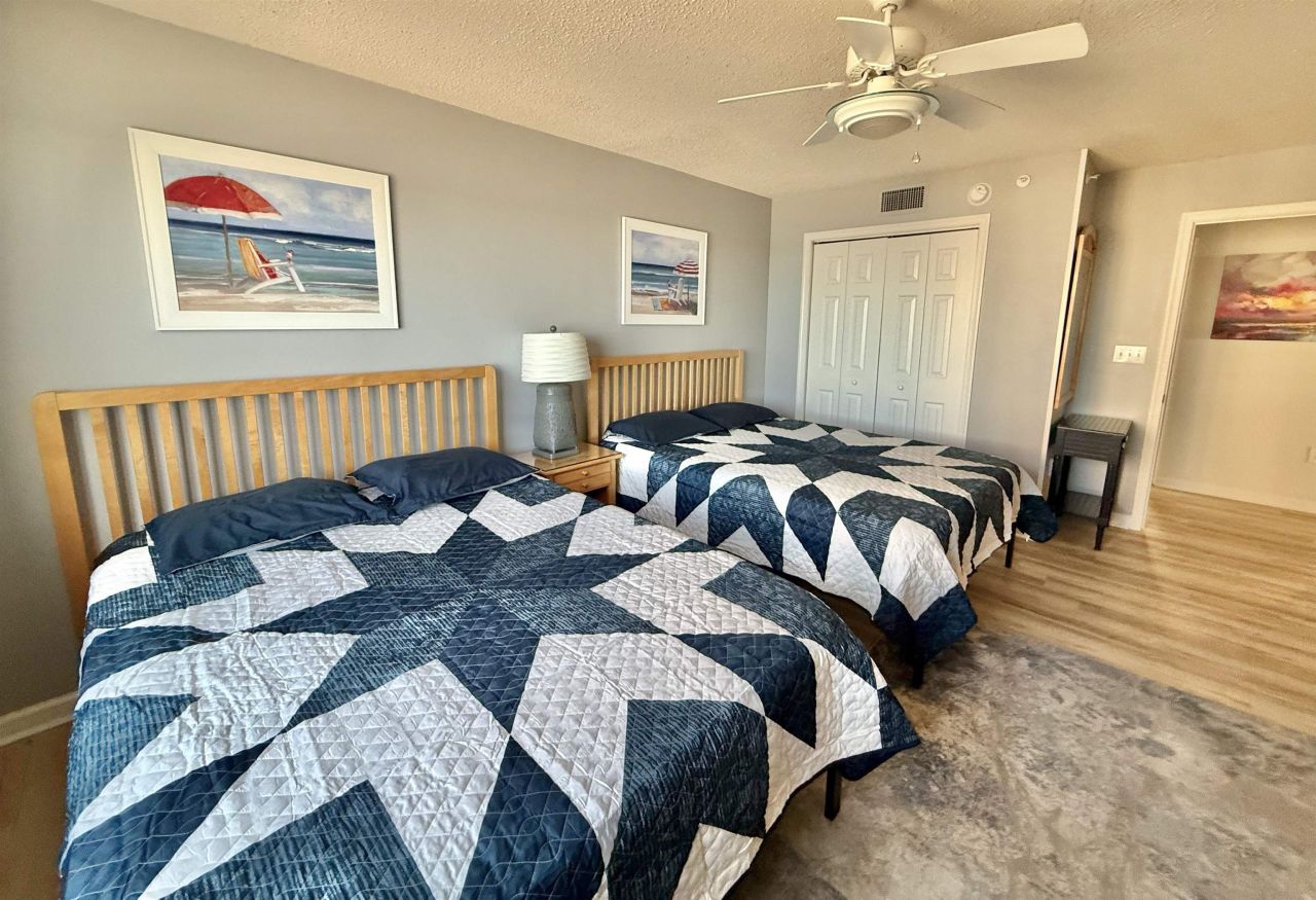 8560 Queensway Blvd. Photo 31