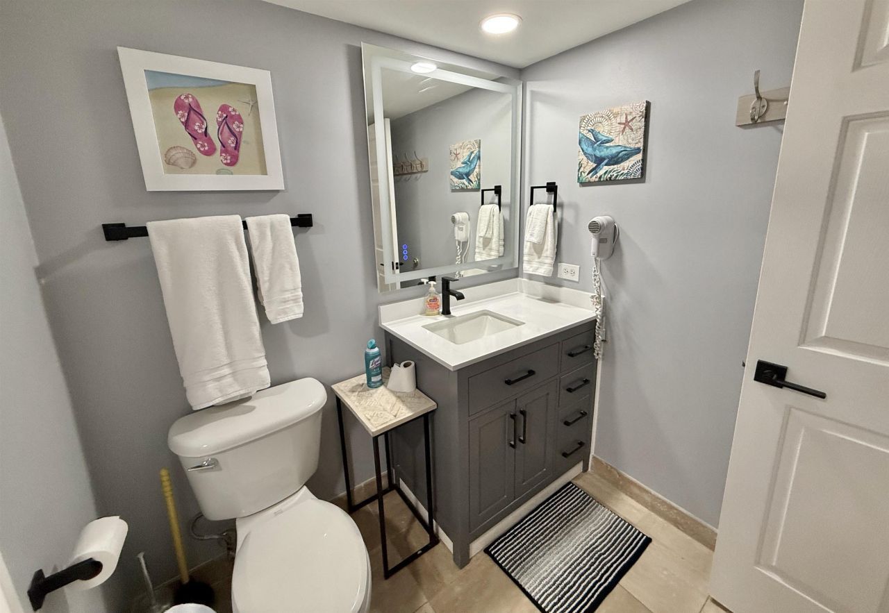 8560 Queensway Blvd. Photo 34