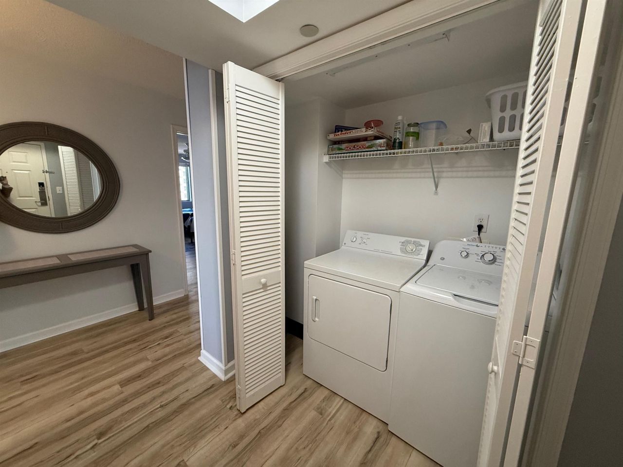 8560 Queensway Blvd. Photo 39