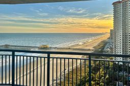 8560 Queensway Blvd. photo 4