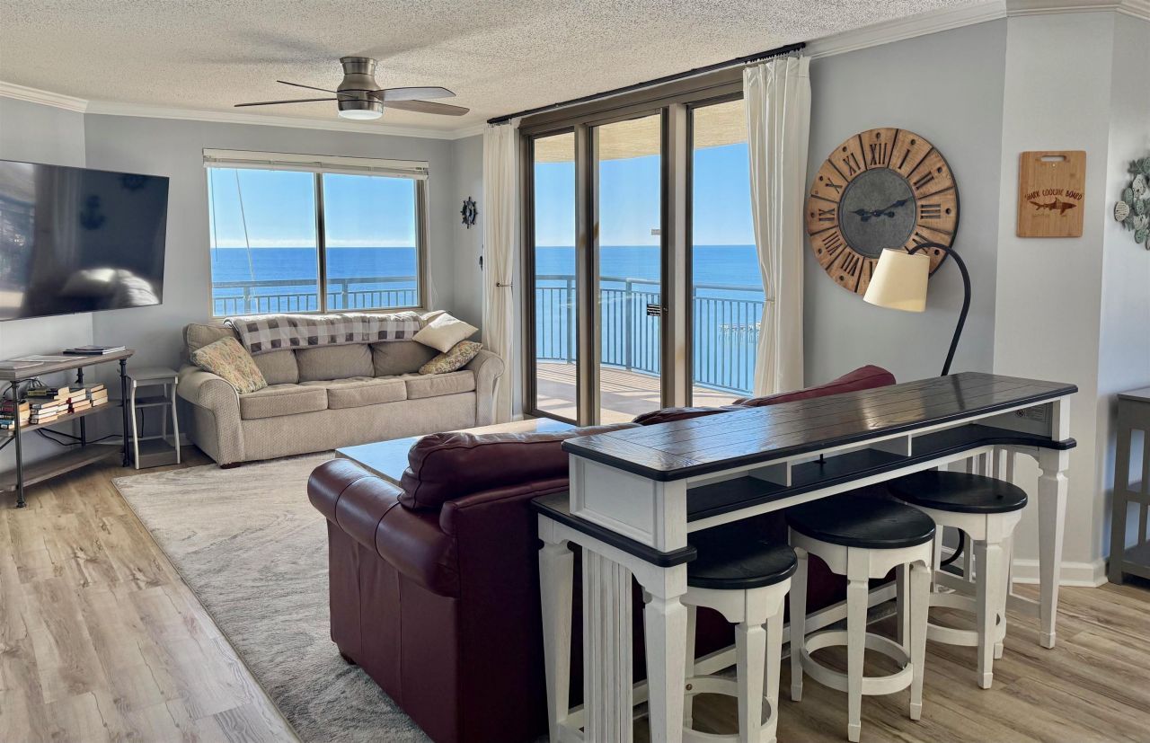 8560 Queensway Blvd. Photo 8