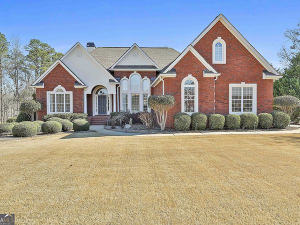 105 Lake Park Court, Sharpsburg, GA 30277