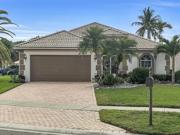 7519 Eagle Point Drive, Delray Beach, FL 33446