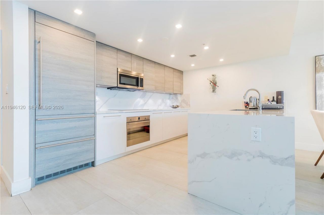 400 Sunny Isles Blvd , Unit 1504, Sunny Isles Beach, FL 33160 Photo