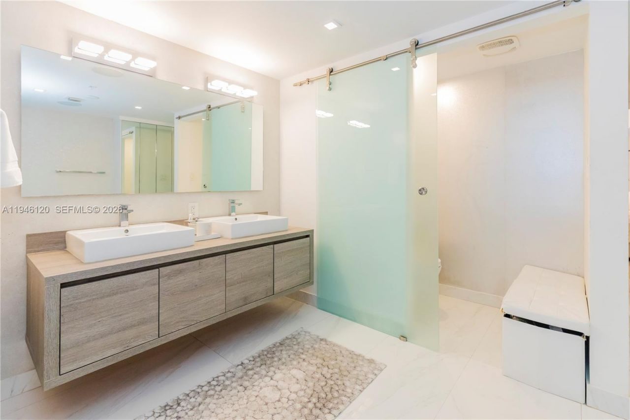 400 Sunny Isles Blvd , Unit 1504, Sunny Isles Beach, FL 33160 Photo