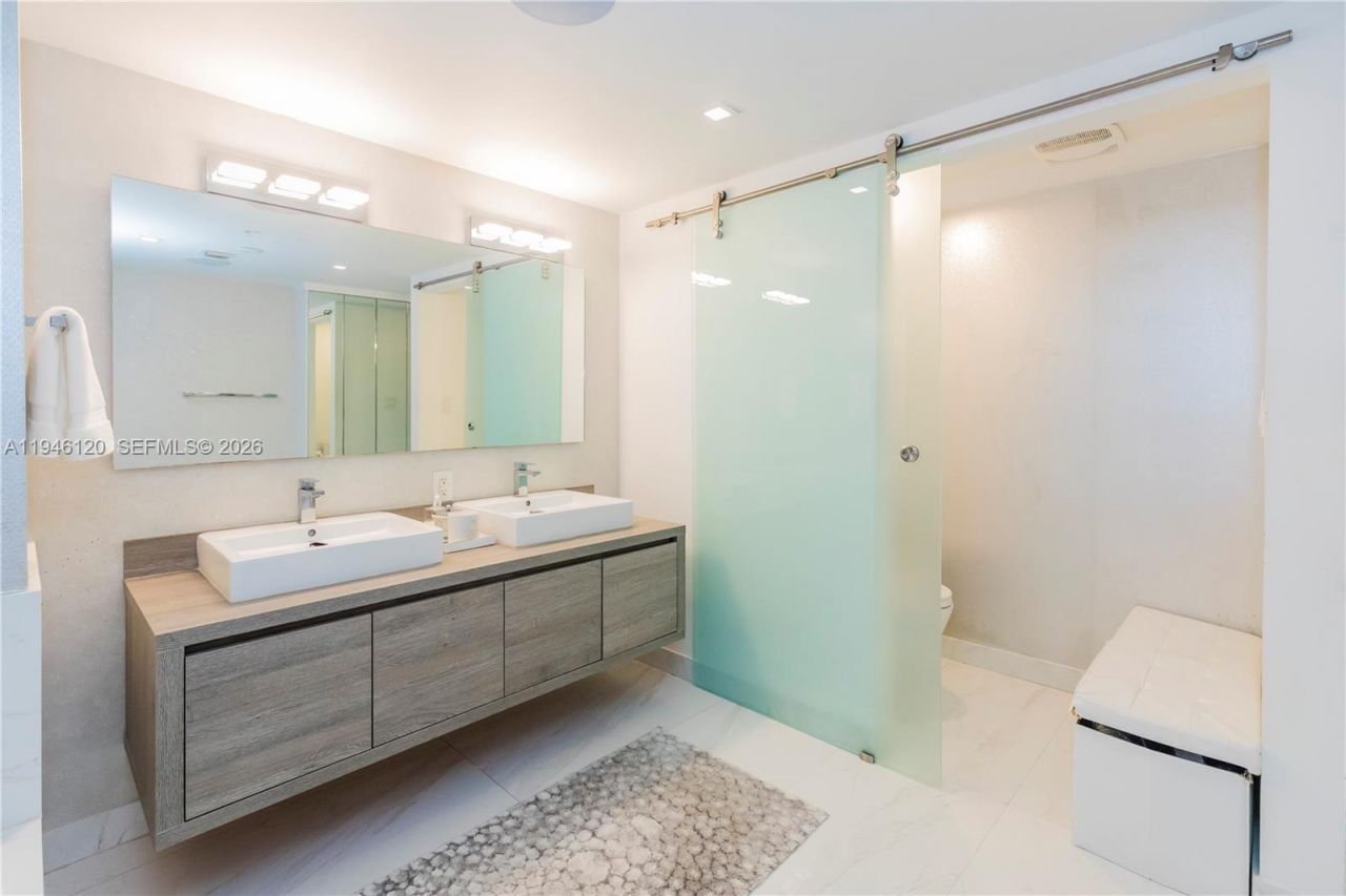 400 Sunny Isles Blvd , Unit 1504, Sunny Isles Beach, FL 33160 Photo