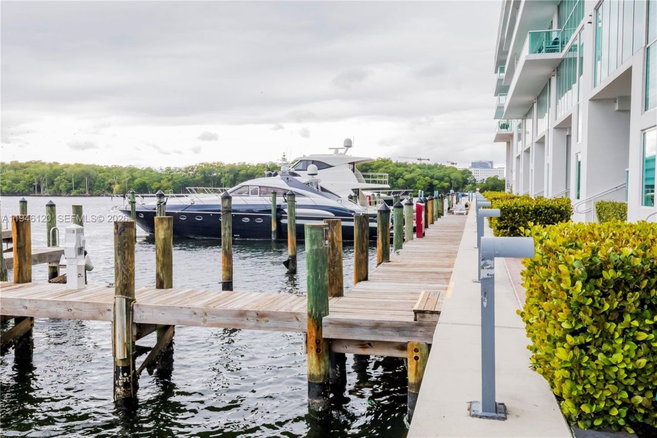 400 Sunny Isles Blvd , Unit 1504, Sunny Isles Beach, FL 33160 Photo