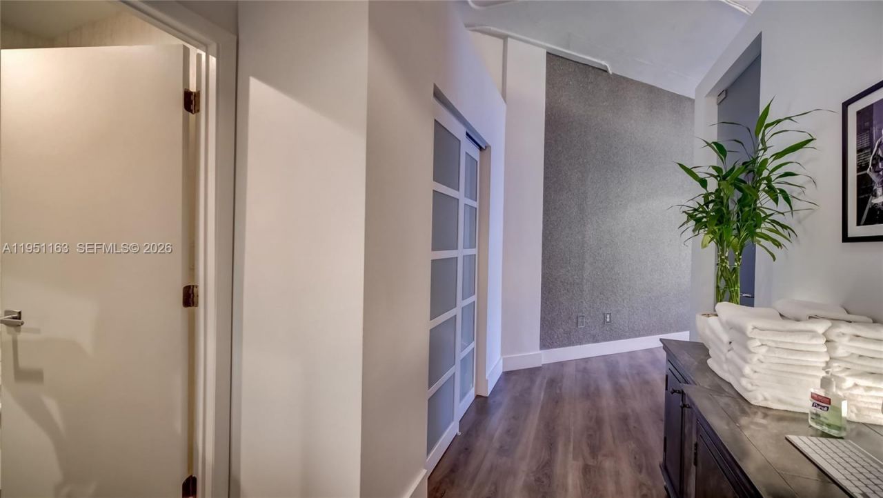 260 Crandon Blvd , Unit E18, Key Biscayne, FL 33149 Photo