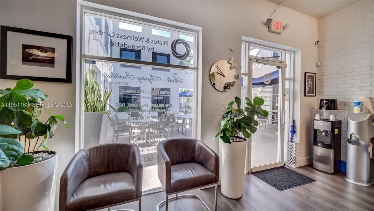 260 Crandon Blvd , Unit E18, Key Biscayne, FL 33149 Photo