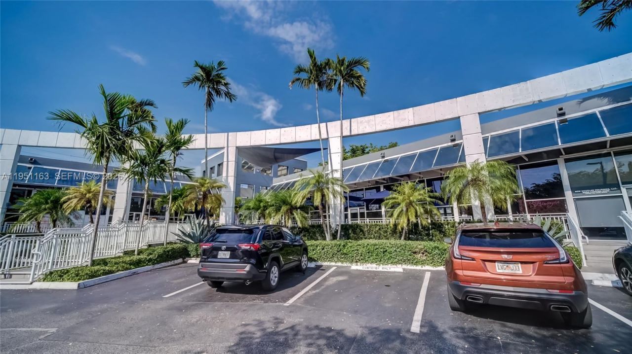 260 Crandon Blvd , Unit E18, Key Biscayne, FL 33149 Photo